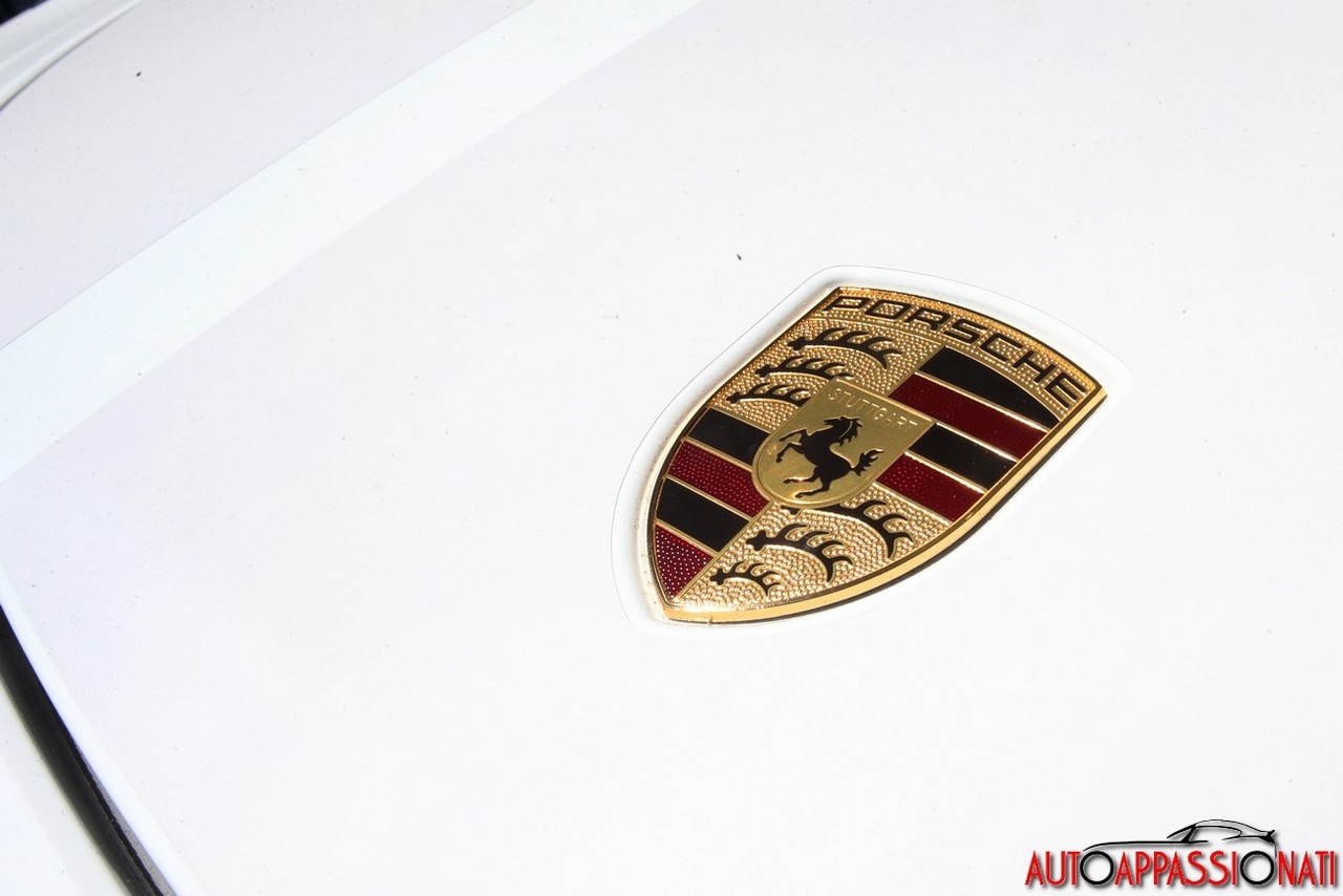 Porsche conferma il trend positivo nel 2016