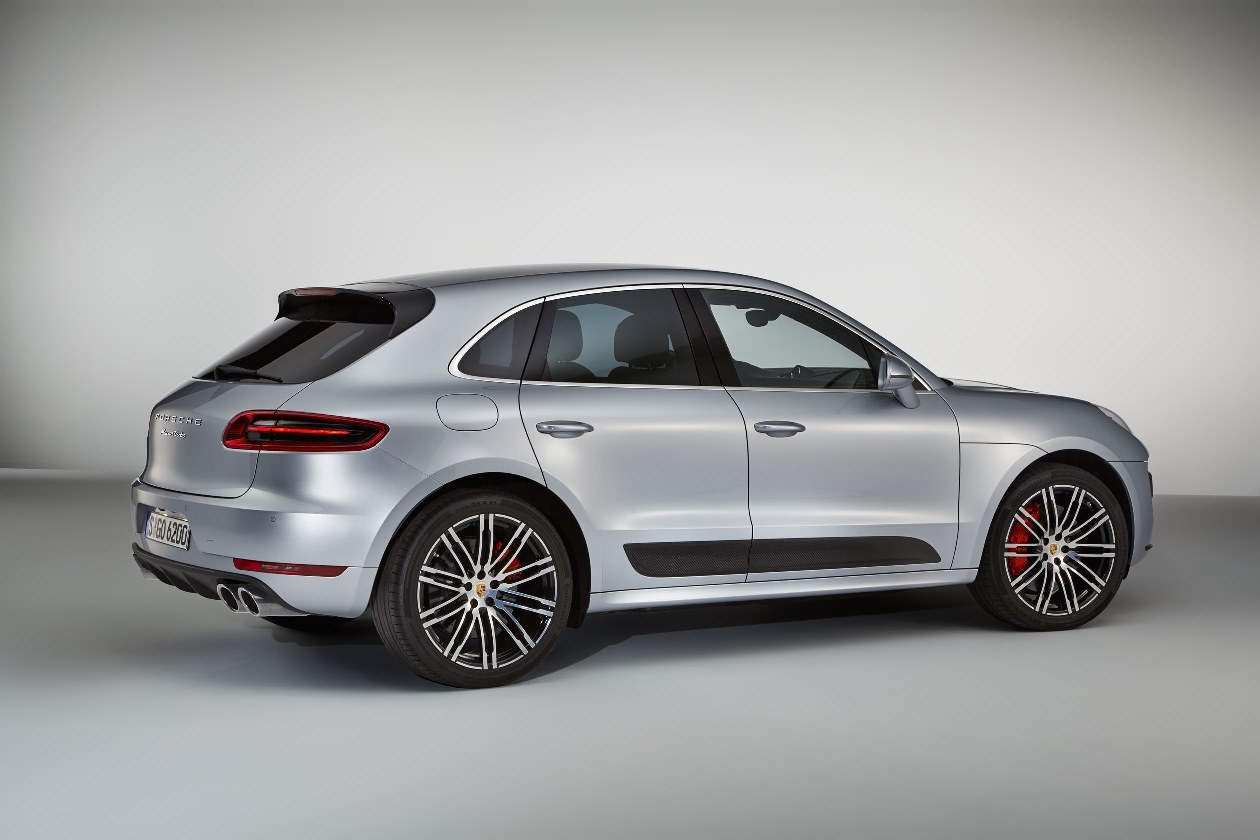 Porsche Macan Turbo con pacchetto Performance: al vertice della serie