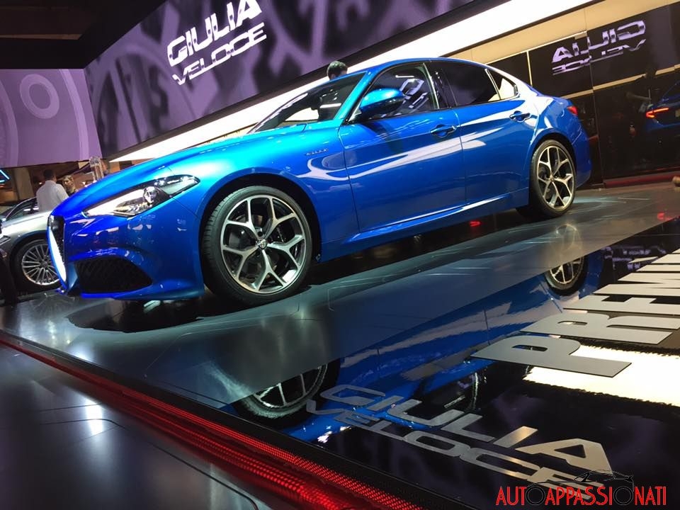 Alfa Romeo Giulia Veloce | Salone di Parigi 2016 [LIVE]