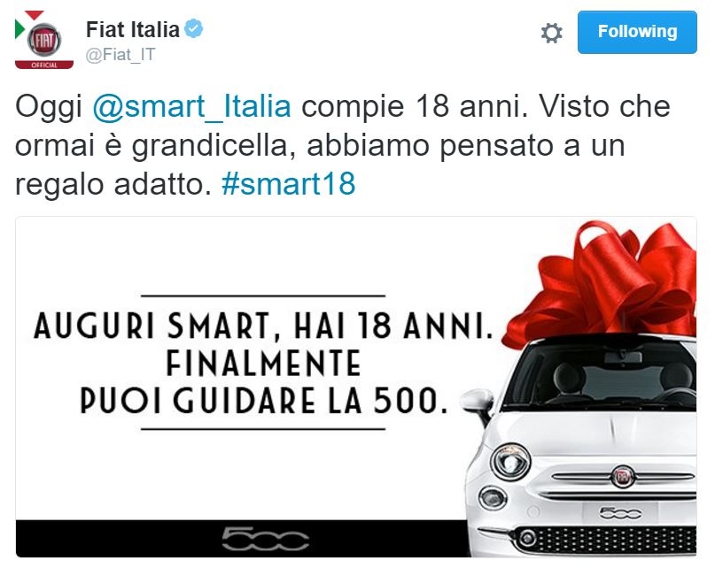 Fiat 500 fa gli auguri a smart per i 18 anni