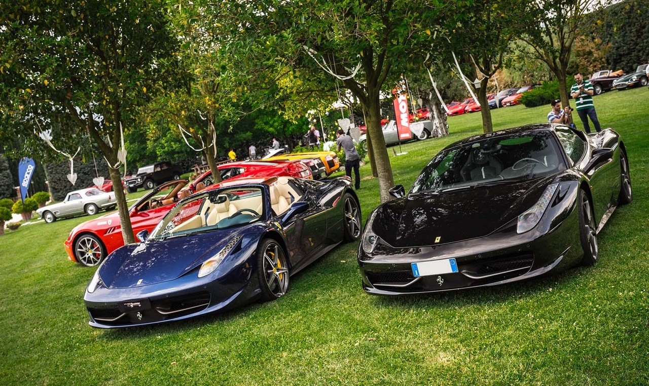 Cars and Coffee porta le supercar tra gli appassionati a Caserta