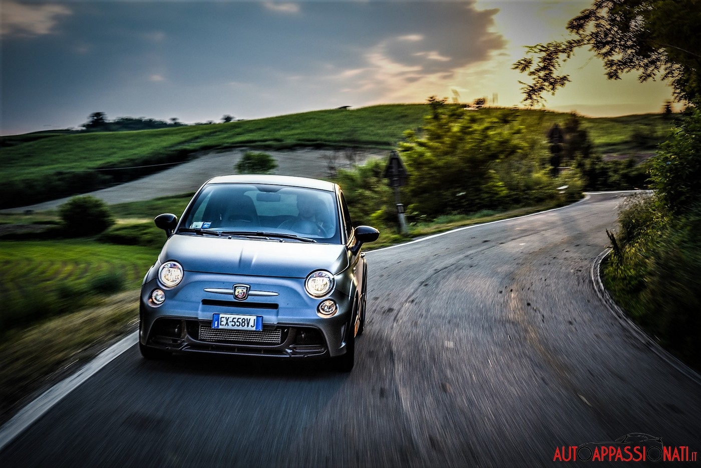 Abarth 695 Biposto | Prova della baby supercar