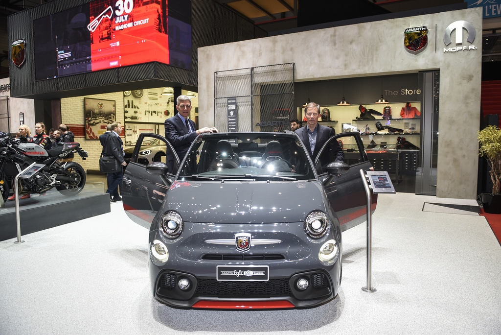 Abarth 595 Yamaha Factory Racing Edition