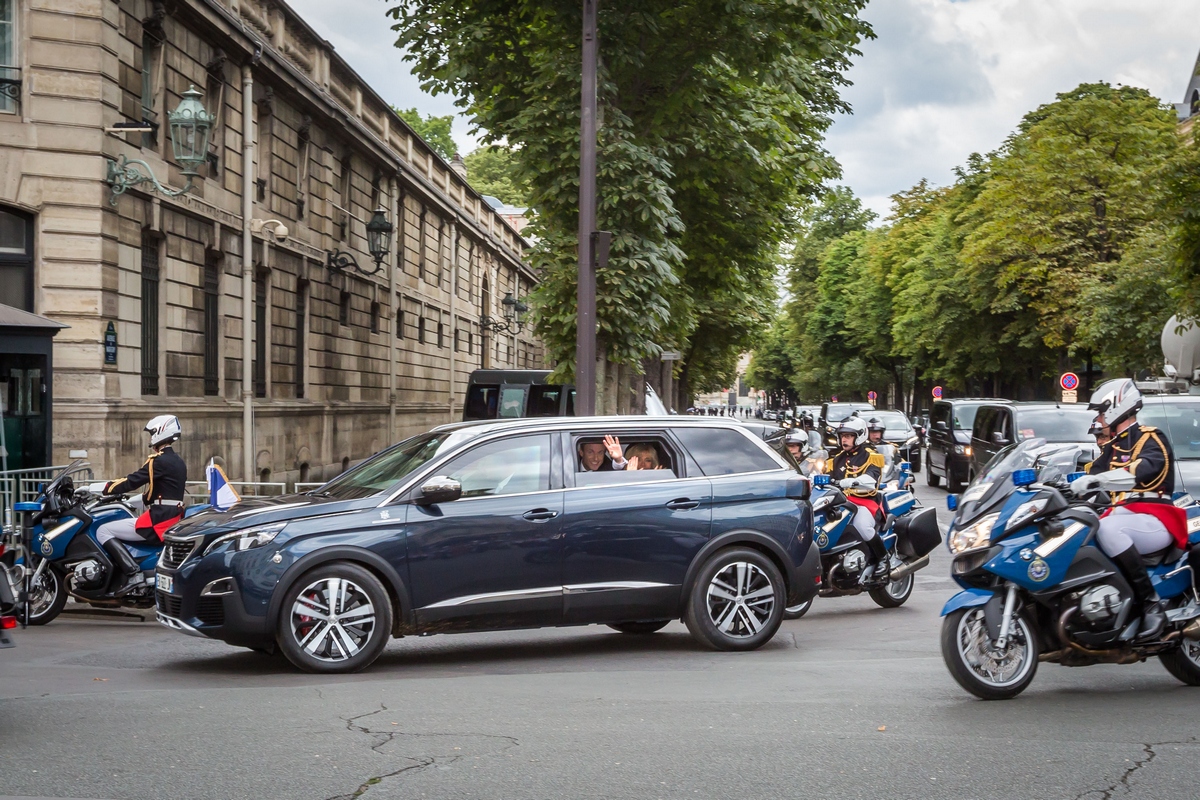 Peugeot 5008 di Macron