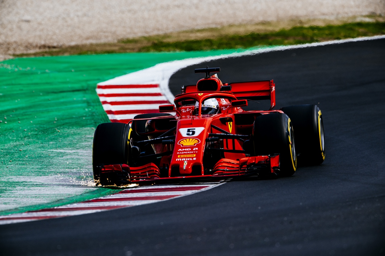 Test Barcellona, Day 2: prima Vettel, poi la neve