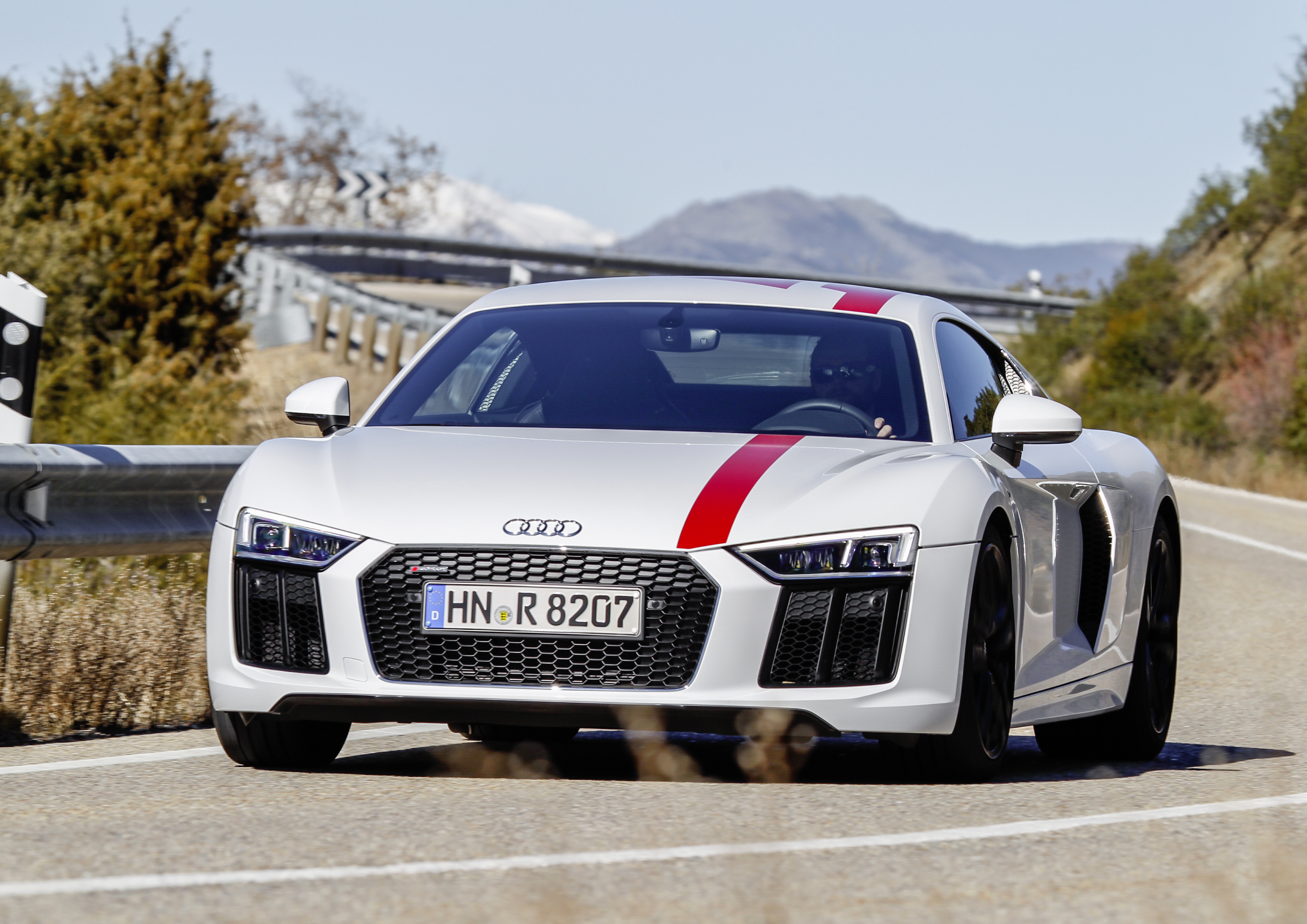 R8 V10 RWS