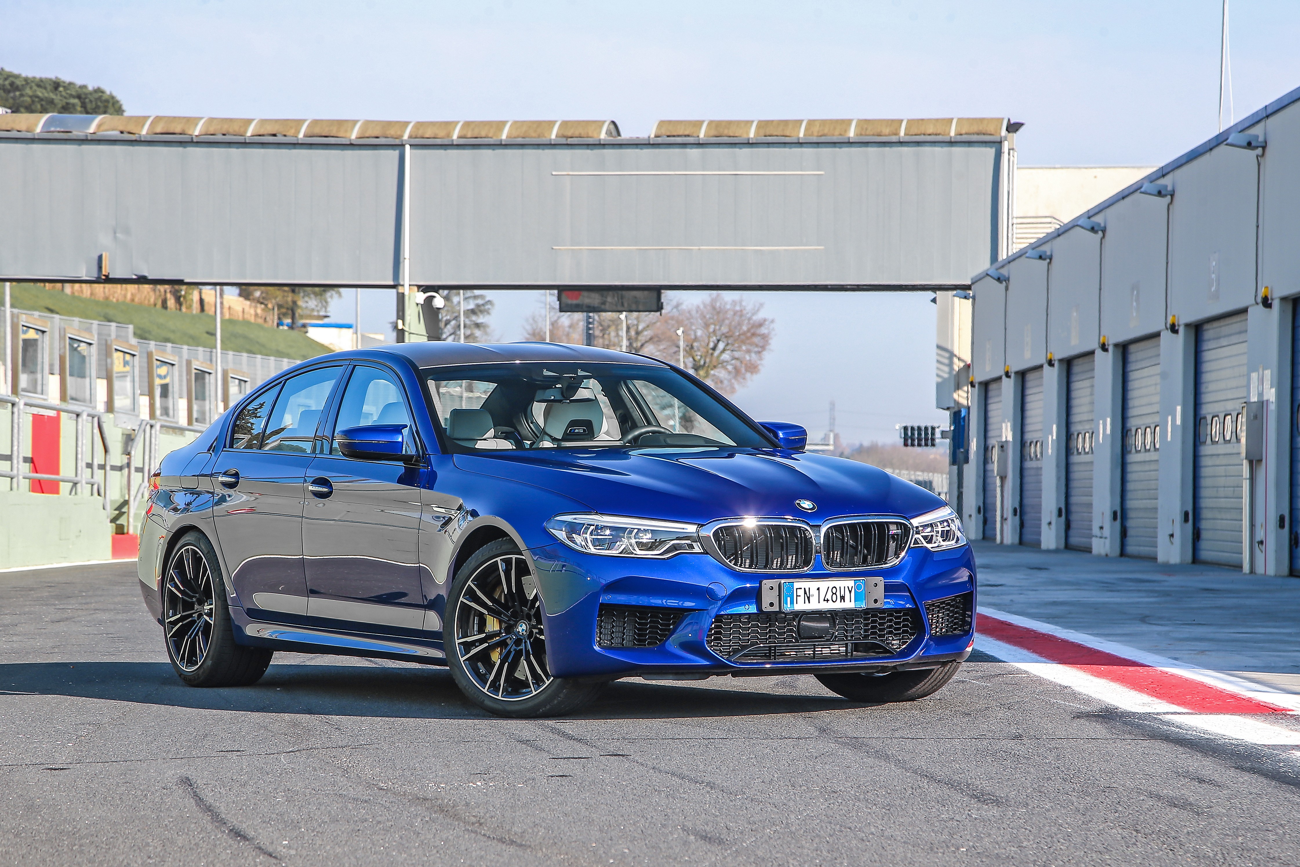 Nuova BMW M5 prova