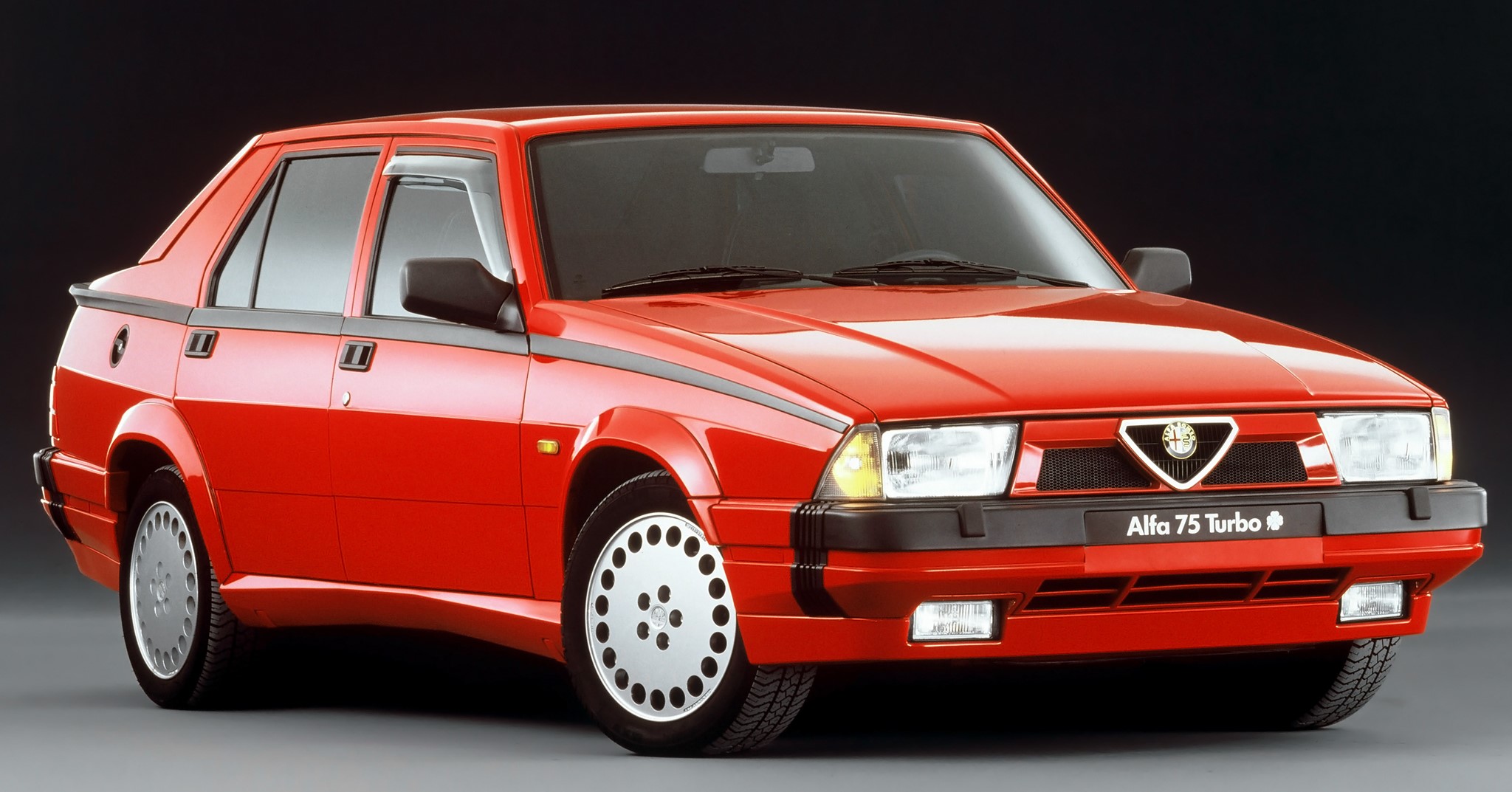 Alfa Romeo 75