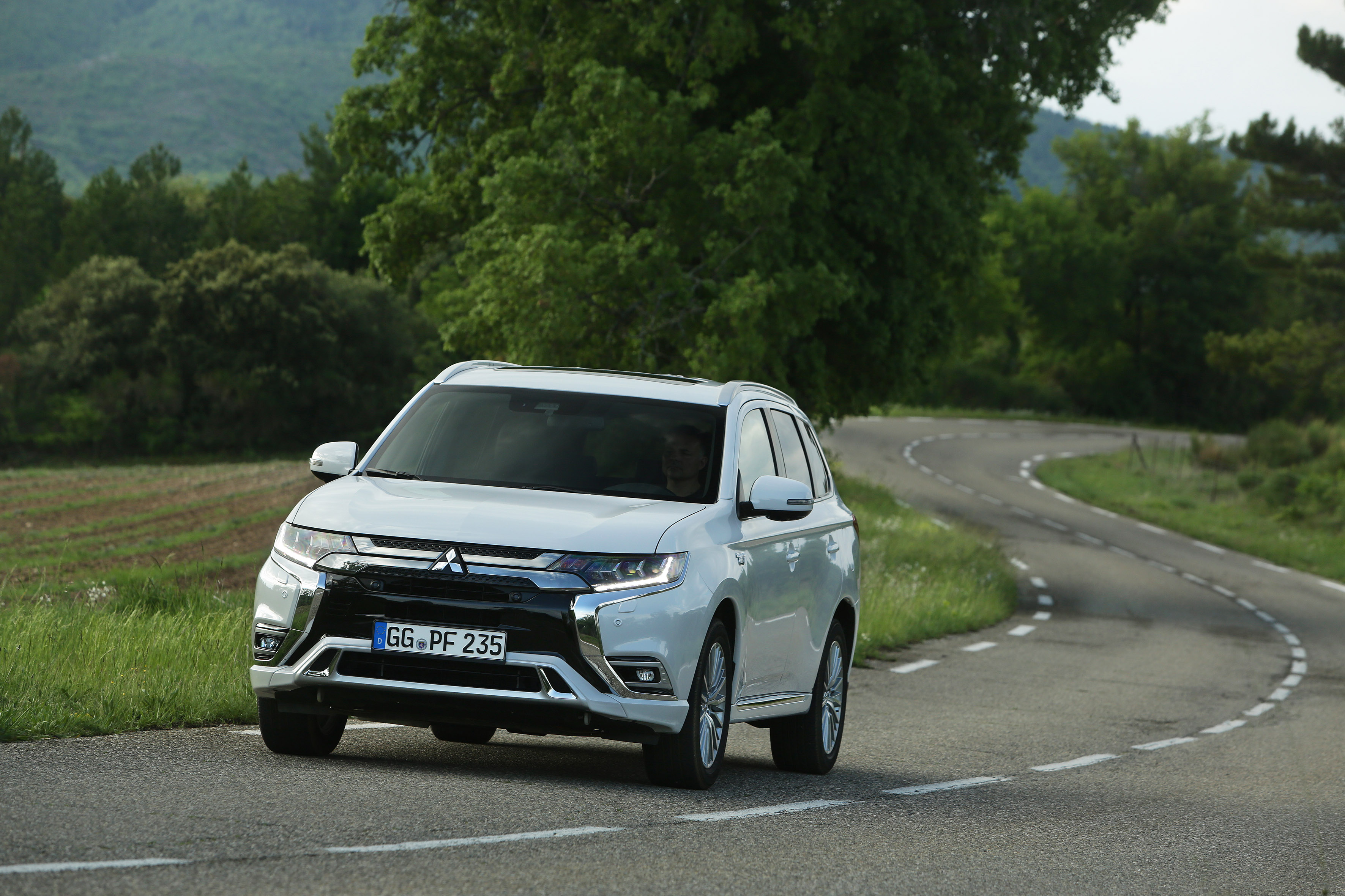 Mitsubishi Outlander PHEV 2019