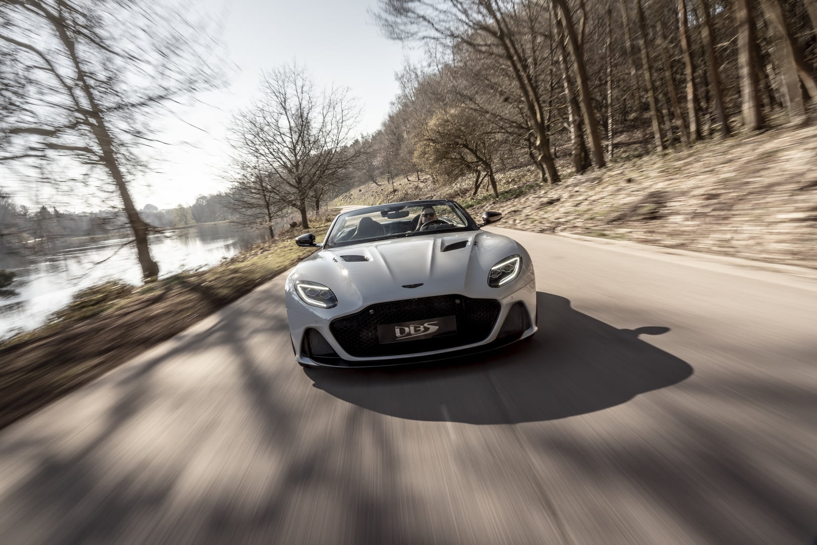 DBS Superleggera Volante