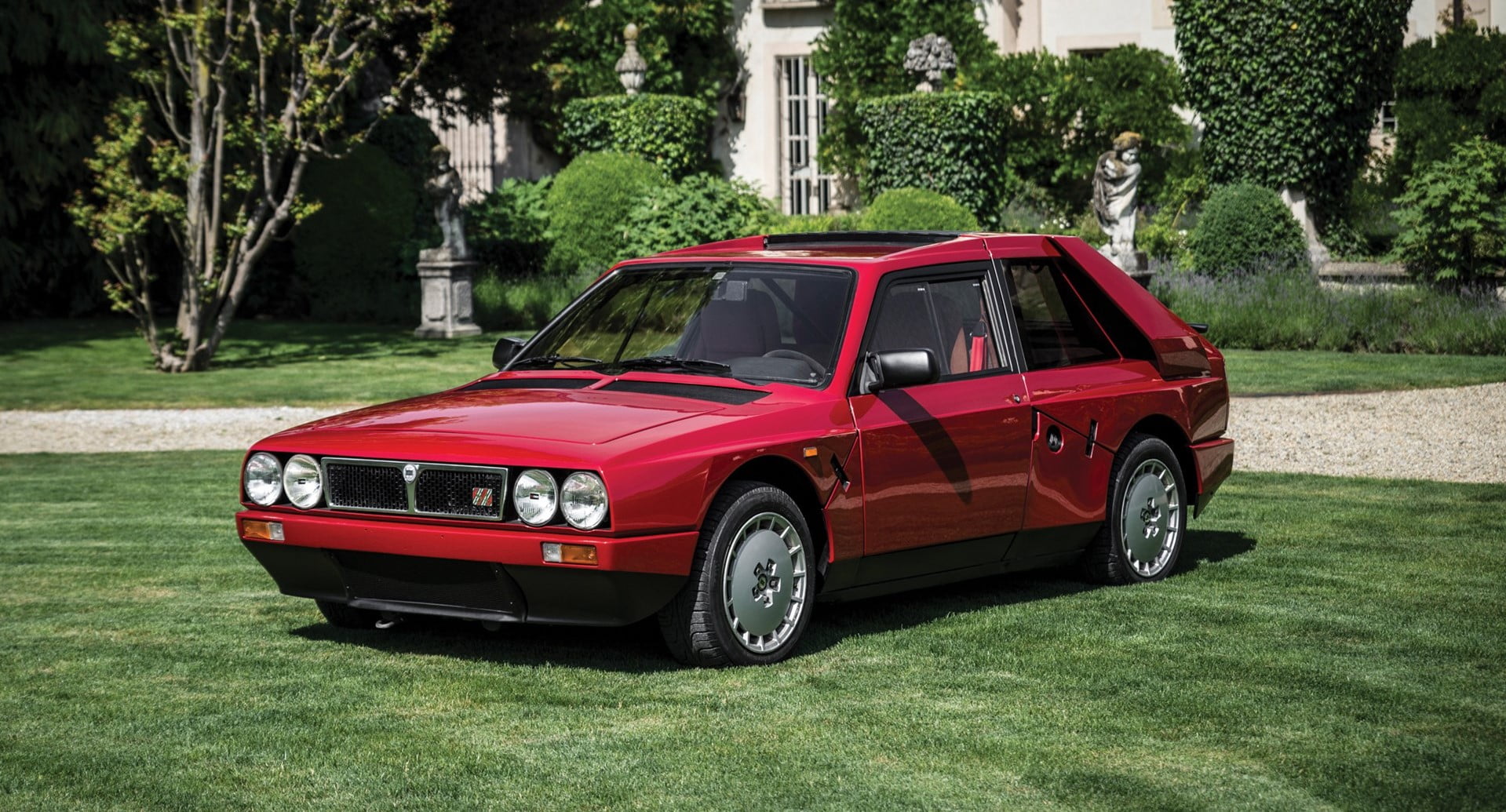 Una Lancia Delta S4 Stradale all’asta: venduta a un prezzo record