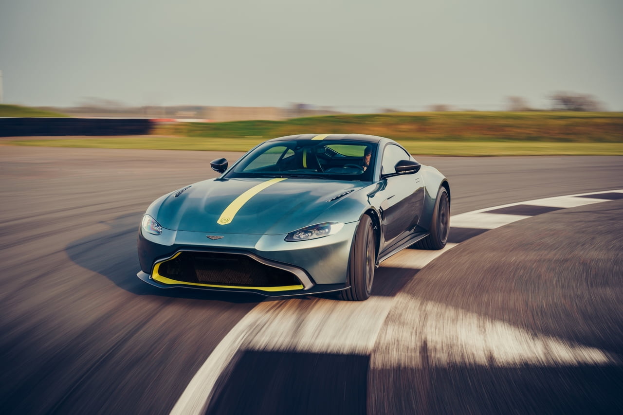 Aston Martin Vantage AMR