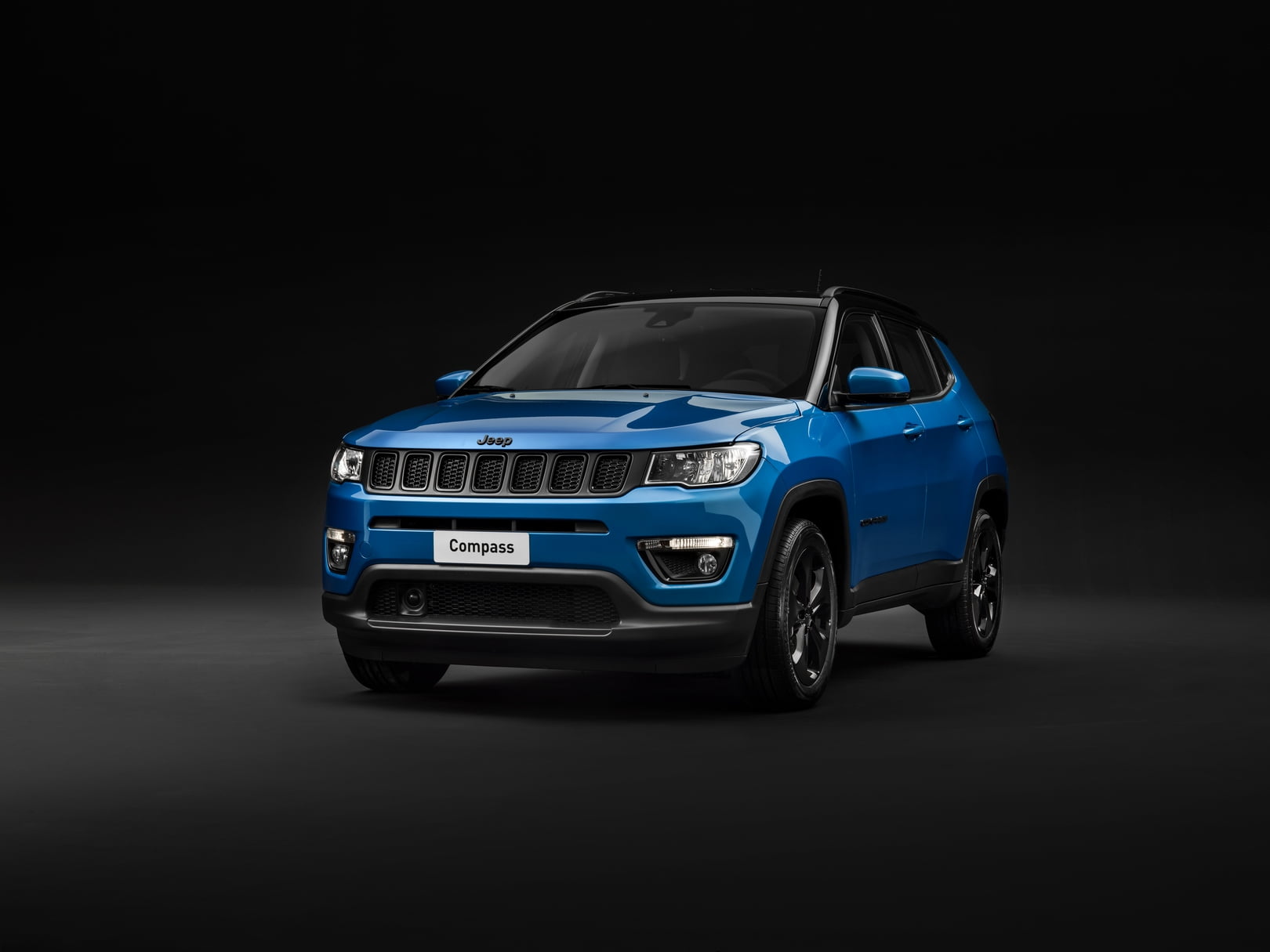 Jeep presenta la nuova gamma Night Eagle su Renegade e Cherokee