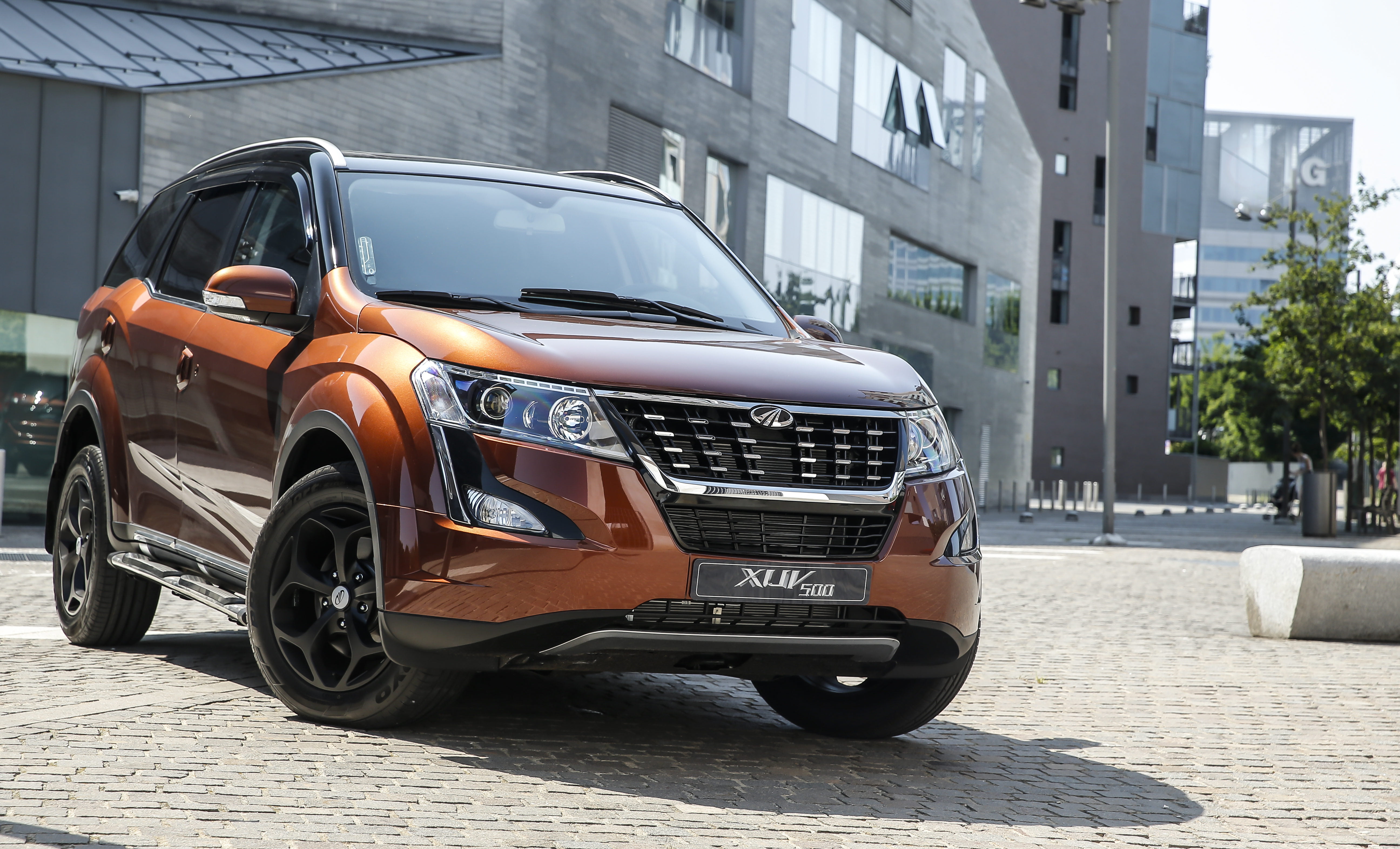 Mahindra XUV500 2019