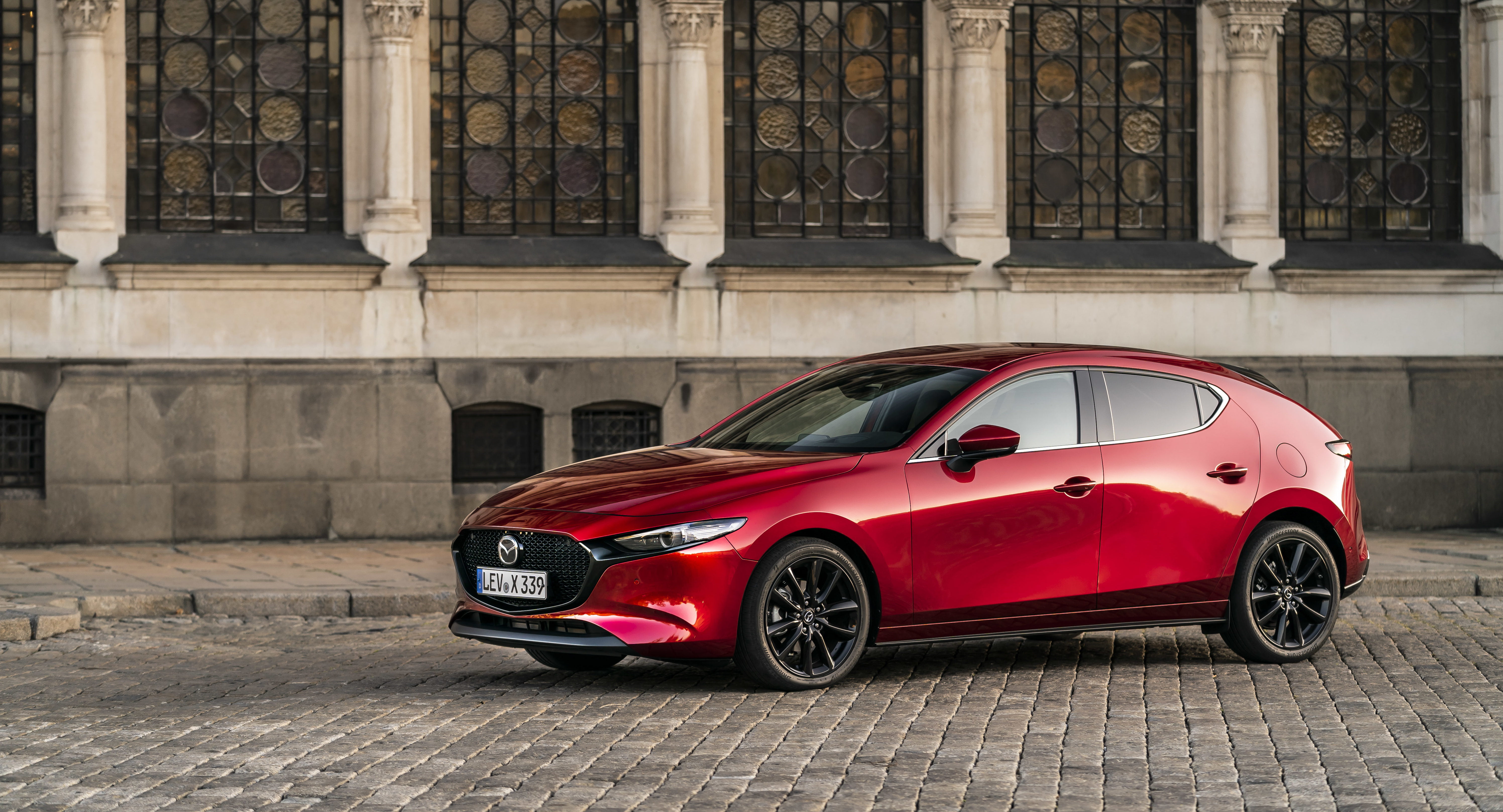 Mazda3 Skyactiv-X Soul Red