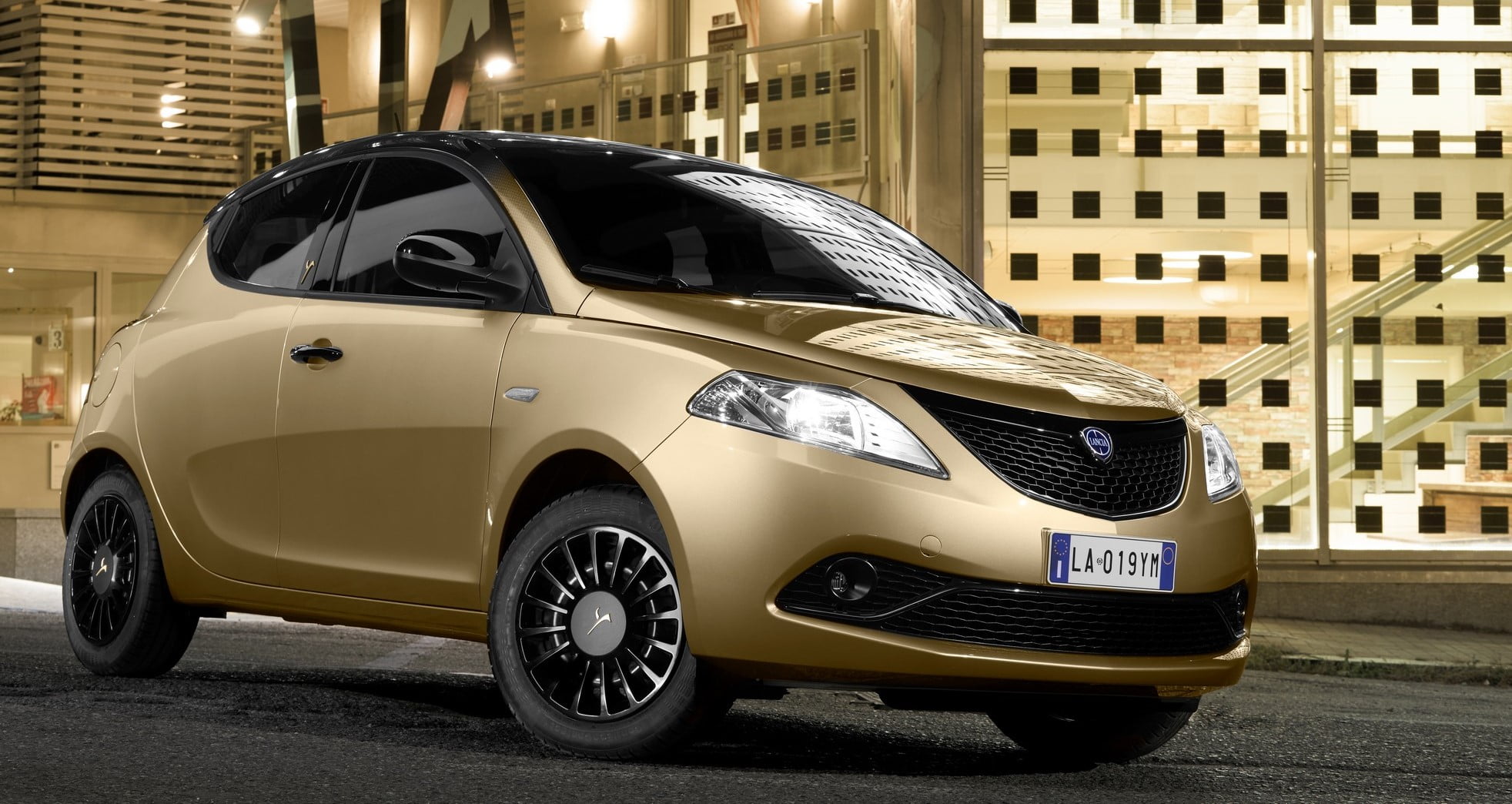 Lancia Ypsilon Monogram