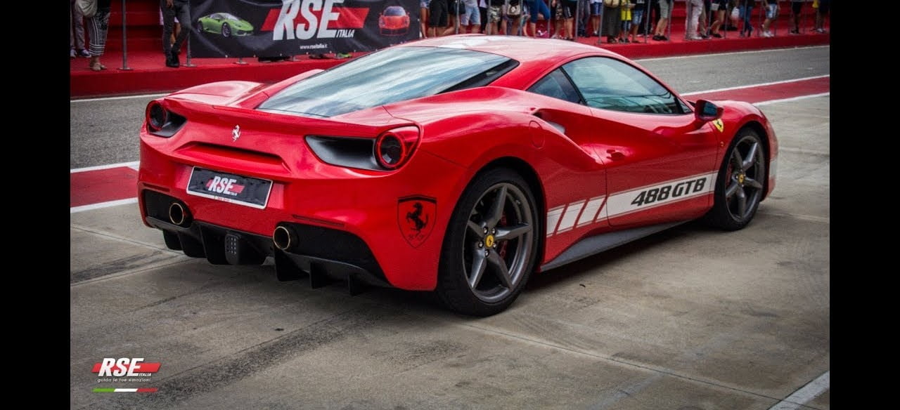 Ferrari regalo per san valentino