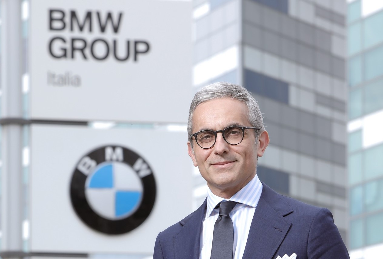 Le concessionarie auto diventano agenzie: l’idea di BMW