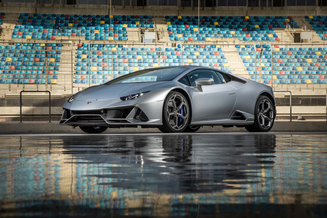 riapertura lamborghini