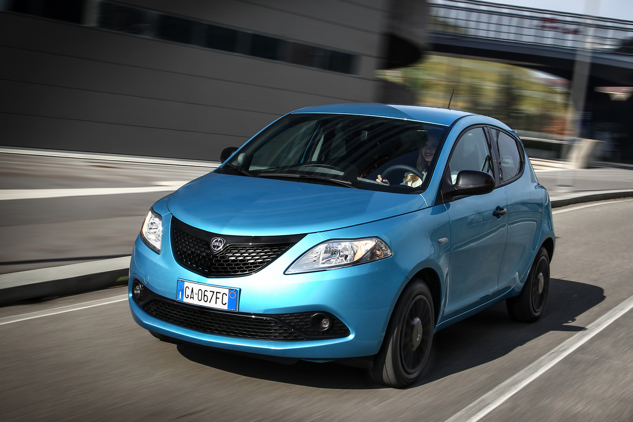 ypsilon auto aziendale