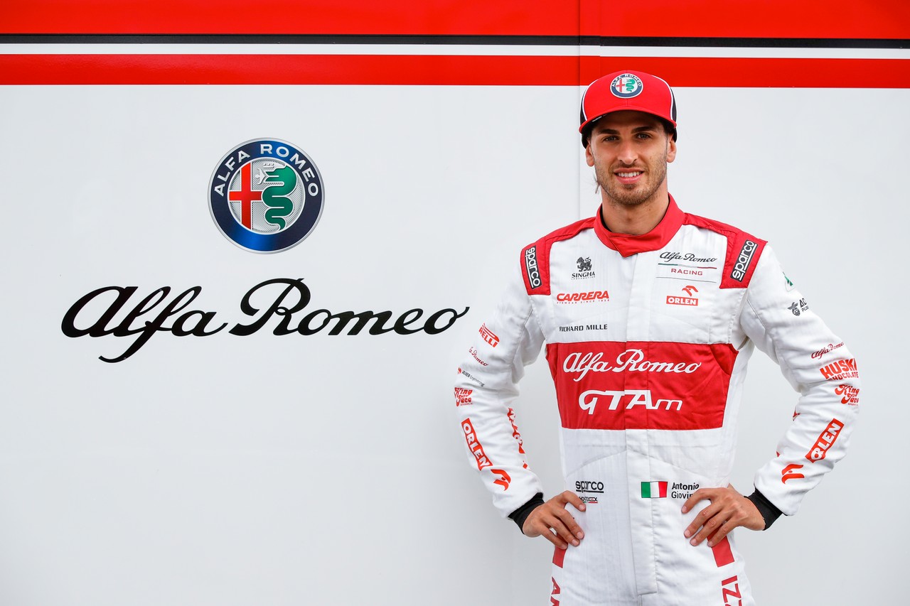 tuta alfa romeo giovinazzi