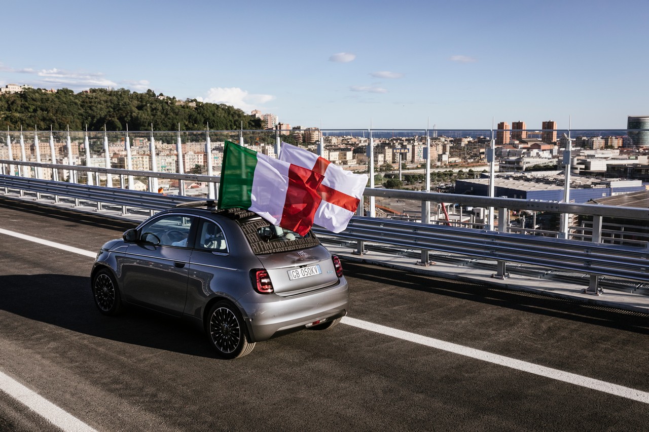 500 elettrica sul ponte di genova