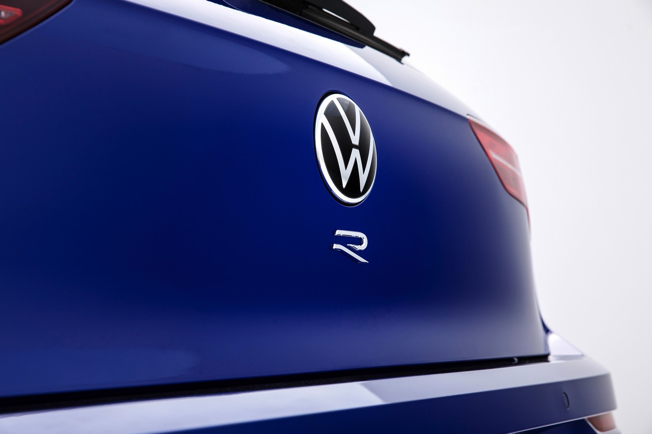 volkswagen golf r 2021