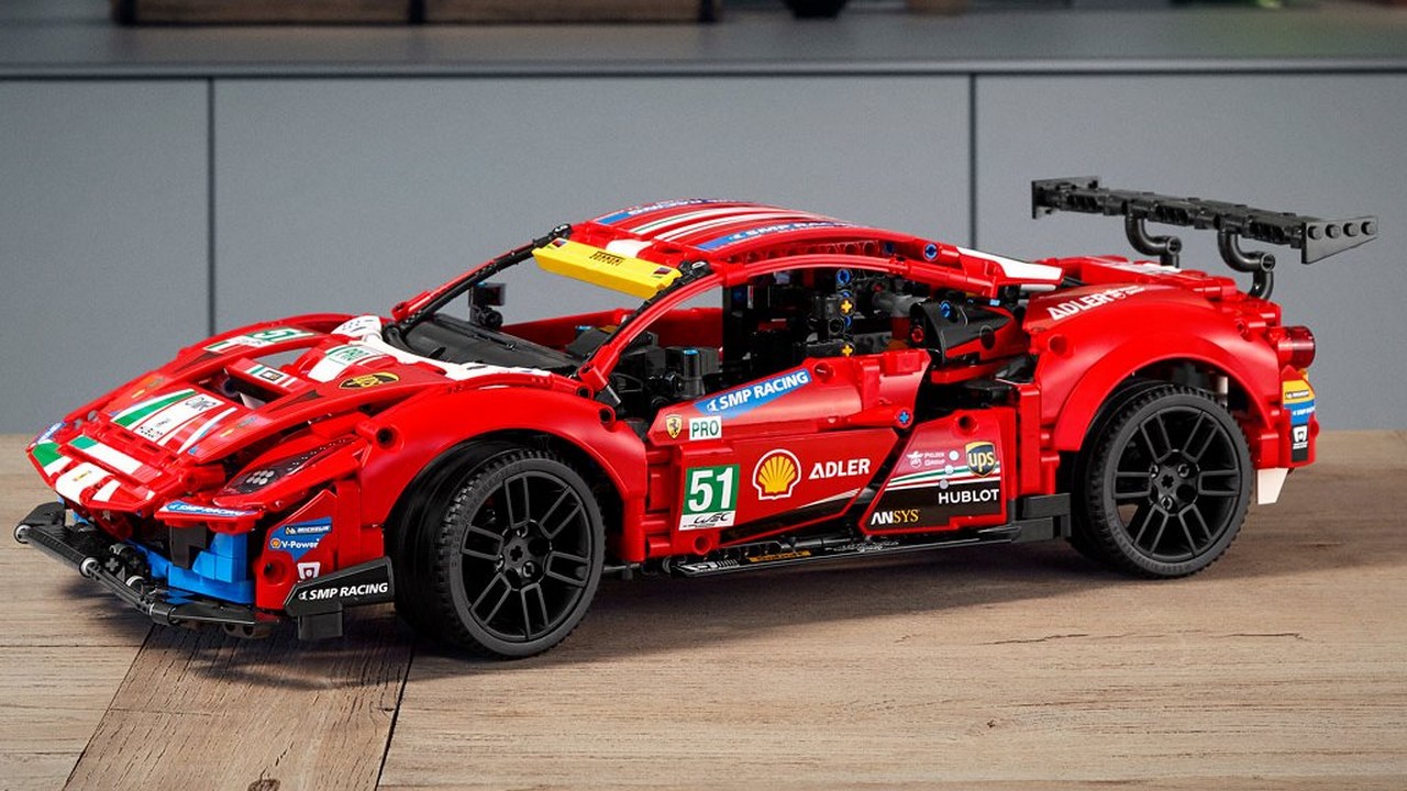 Lego Technic Ferrari 488 GTE