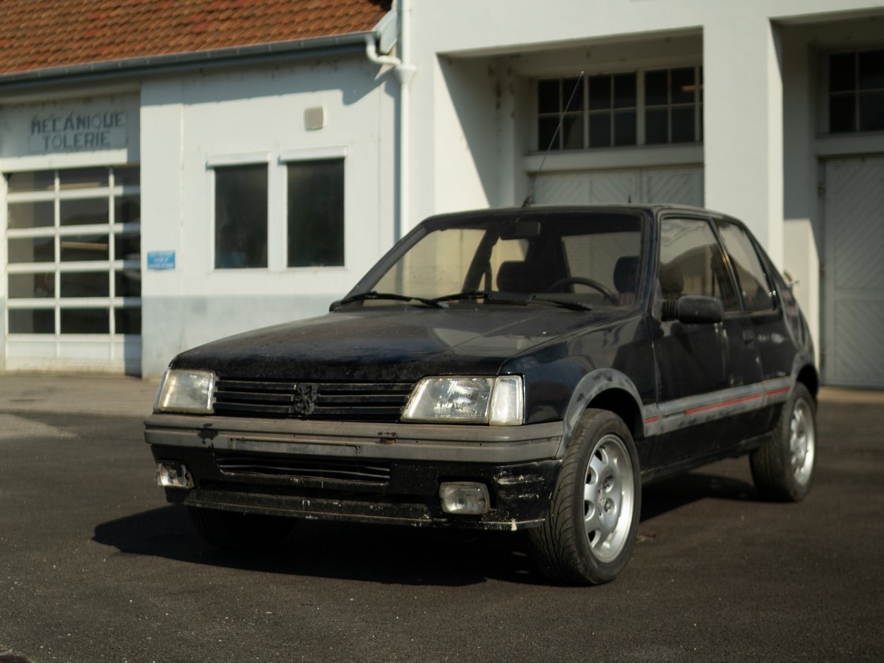 peugeot 205 gti