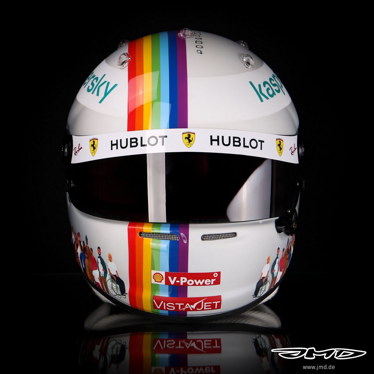 casco vettel we race as one