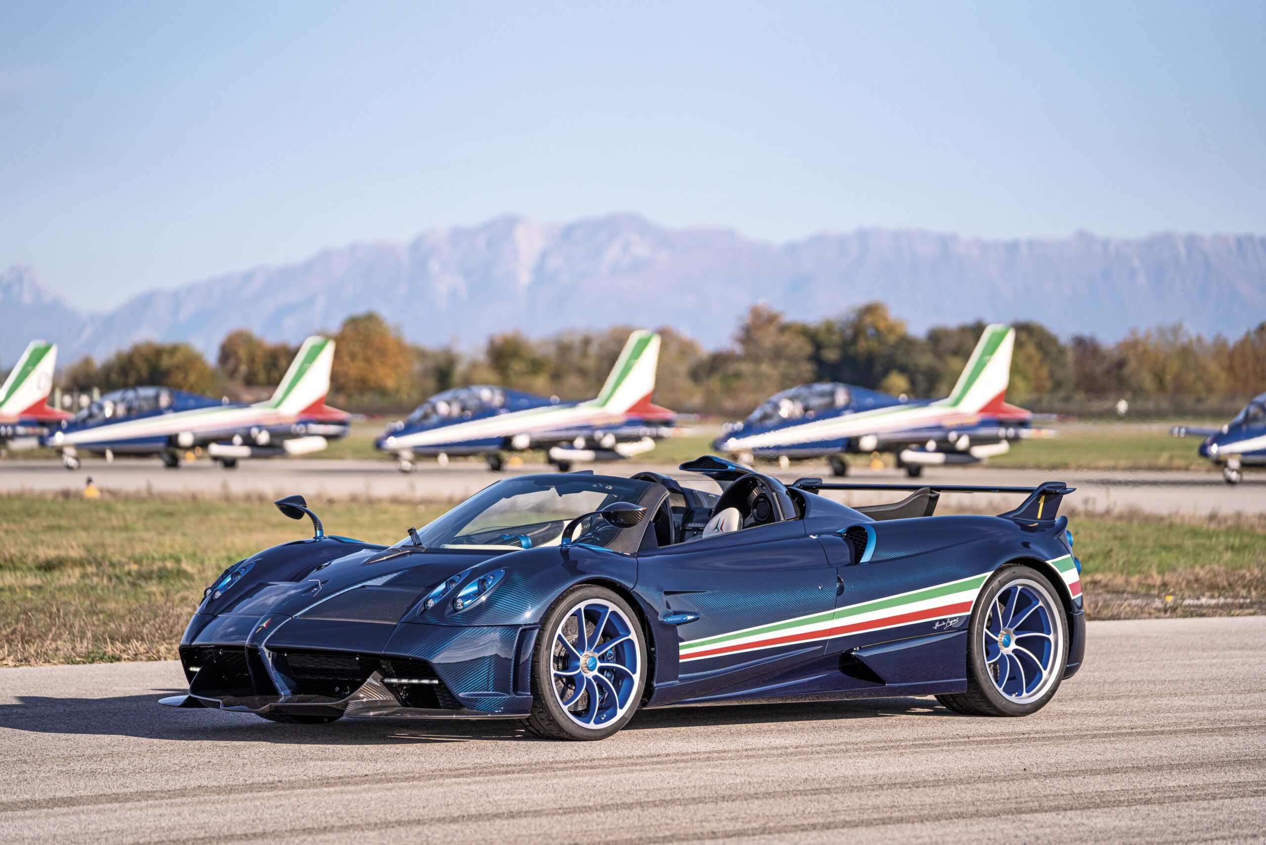 pagani huayra tricolore