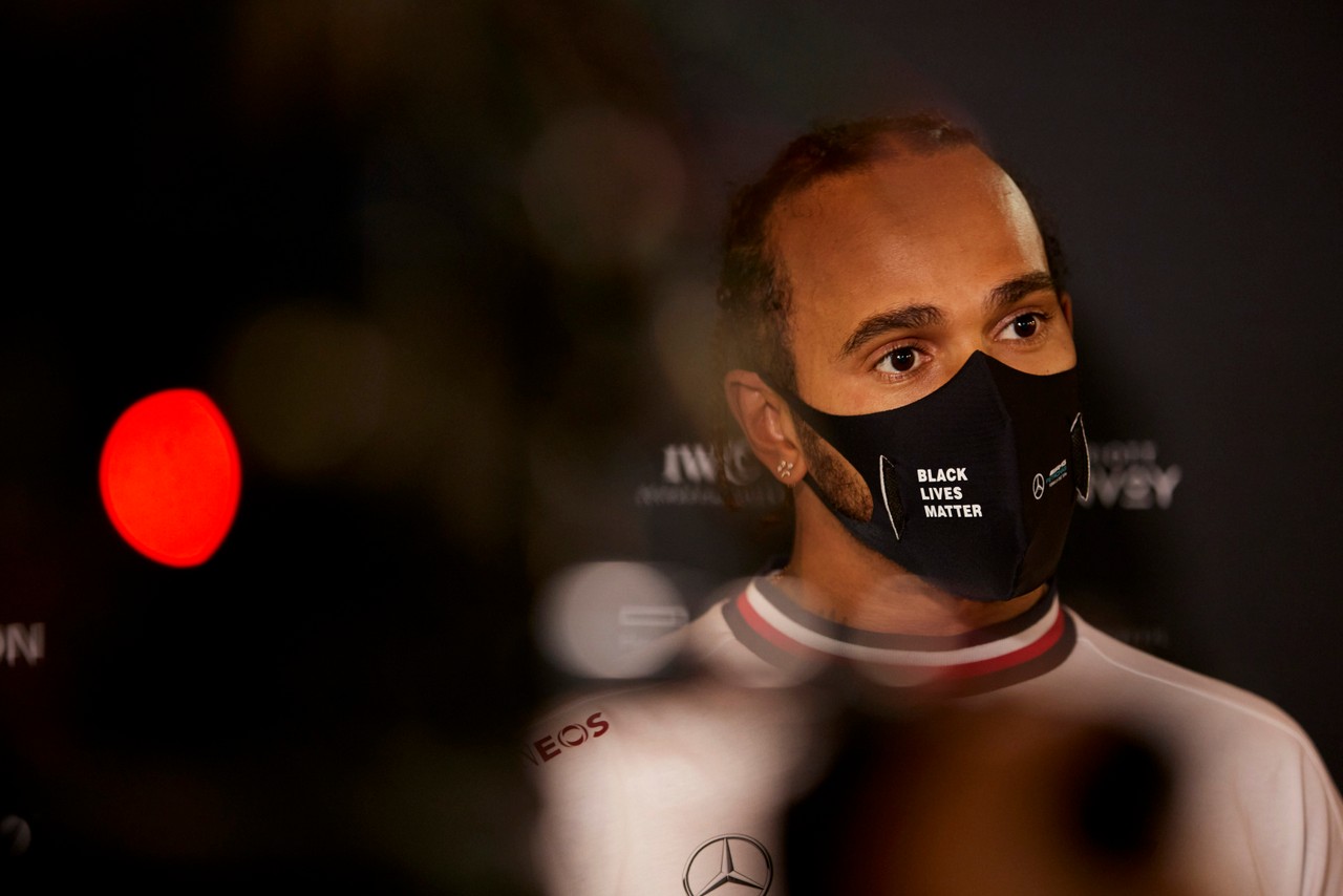 Hamilton positivo coronavirus