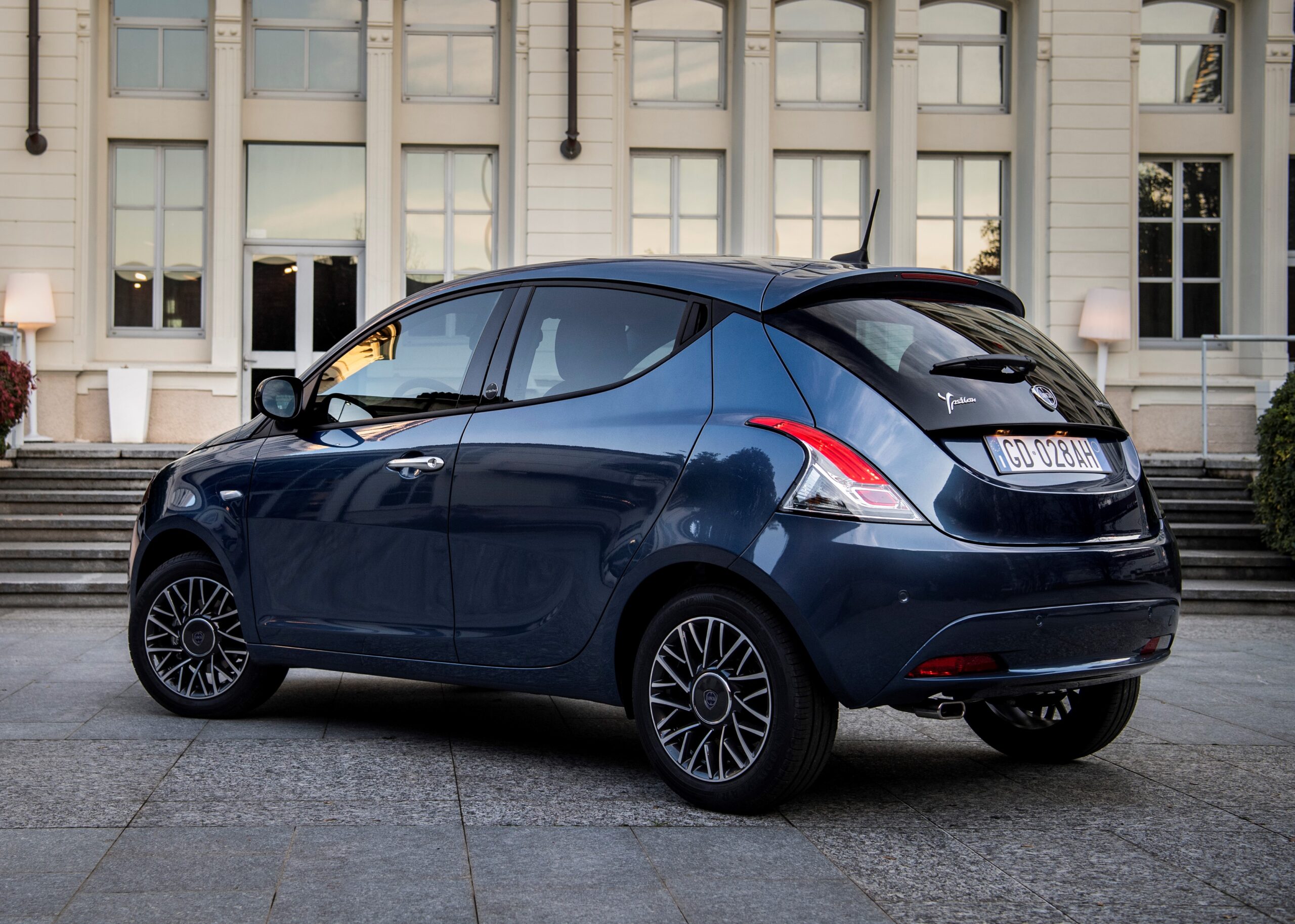 Lancia Ypsilon Hybrid 2021