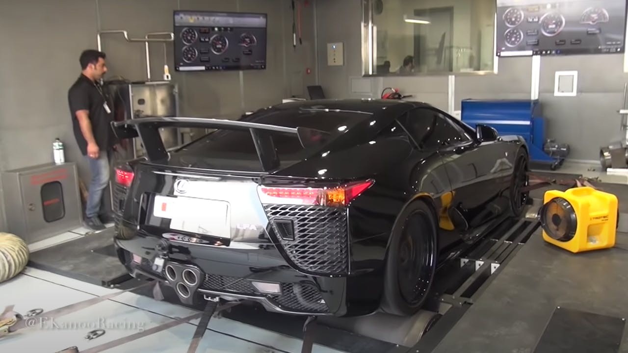 Lexus LFA al banco prova: mamma mia che ululato! [VIDEO]