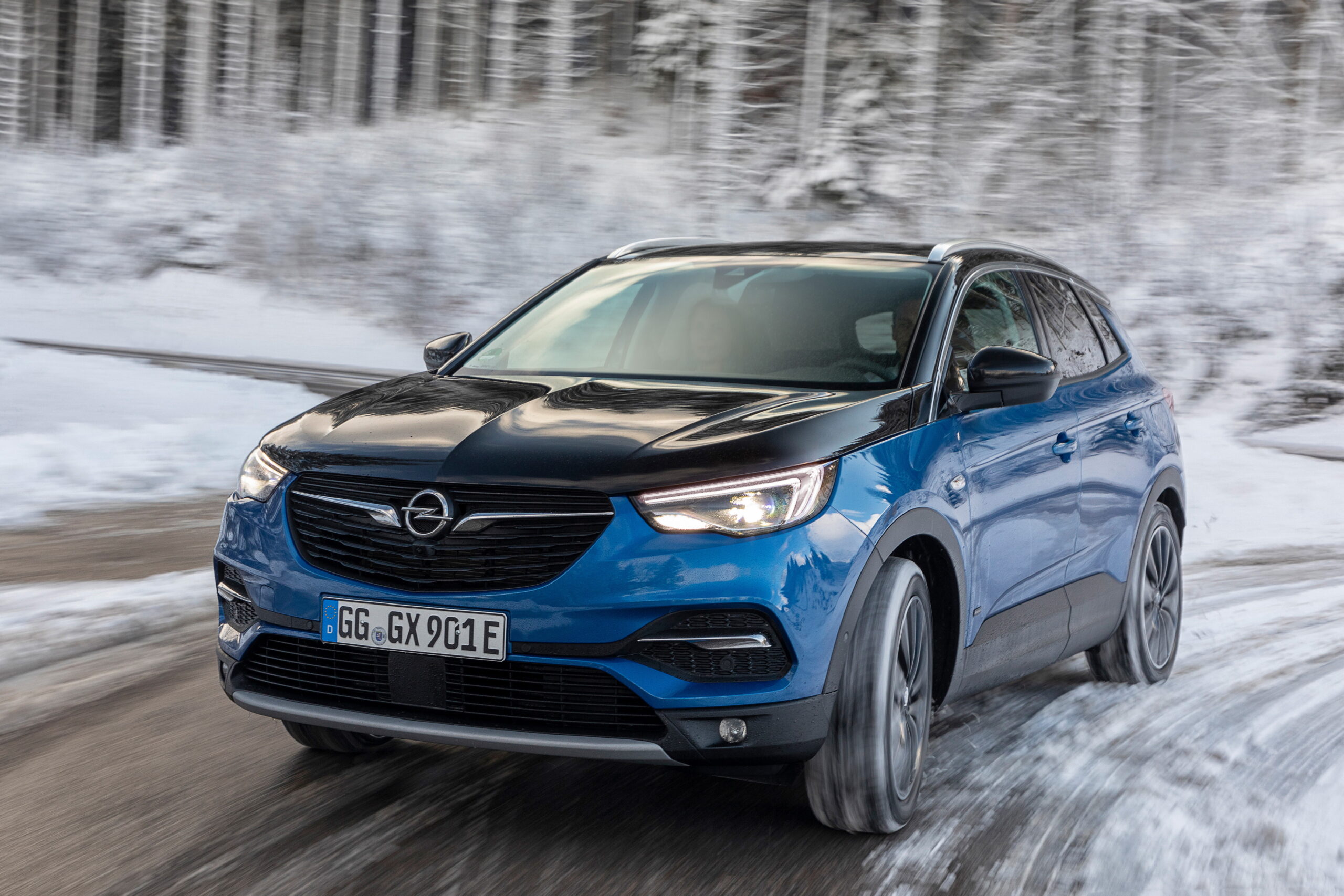 Le vetture Opel elettrificate: come reagiscono a colline e montagne?