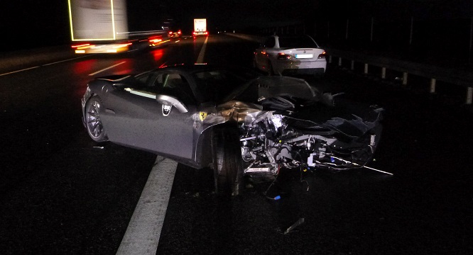 Una Ferrari F8 Tributo è stata distrutta in neanche 6 ore di utilizzo