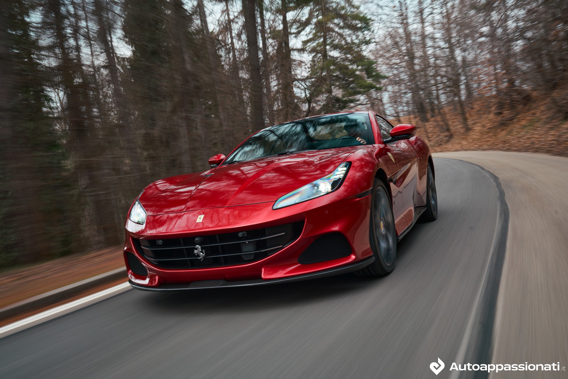 POV Ferrari Portofino M: a bordo della GT convertibile [VIDEO]