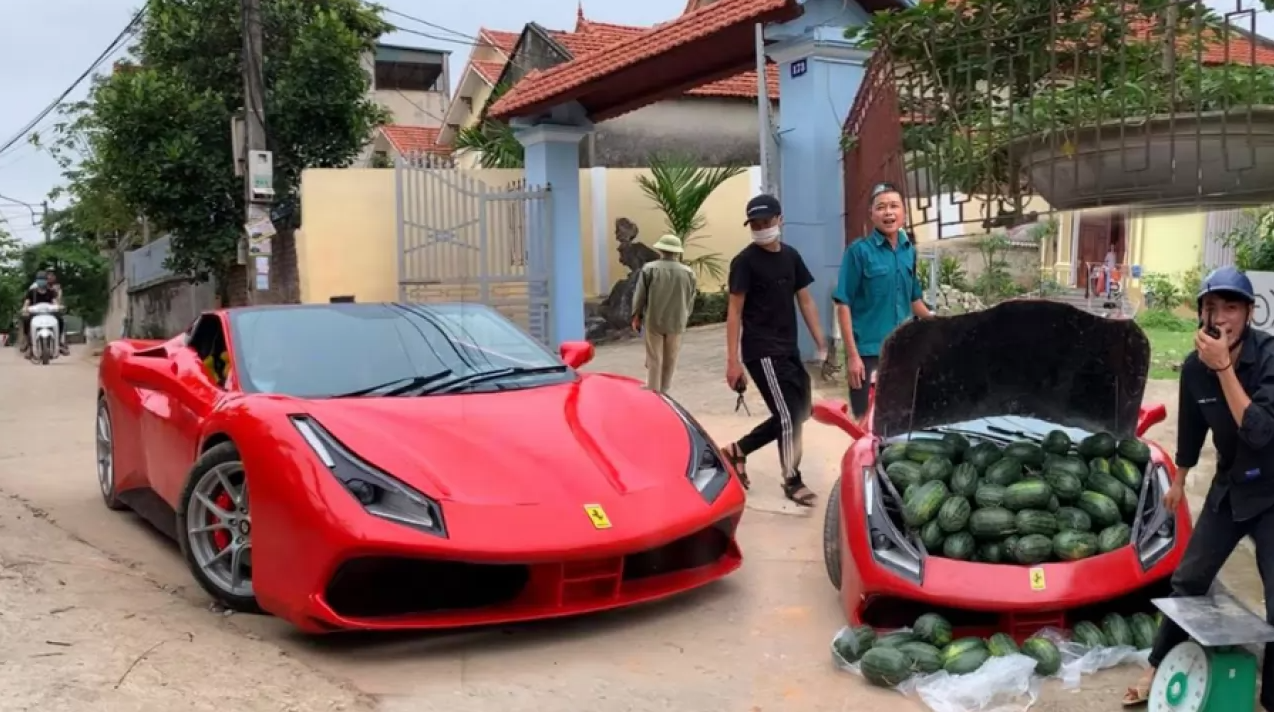 Ferrari 488 GTB: se fosse il furgoncino del fruttivendolo? [VIDEO]