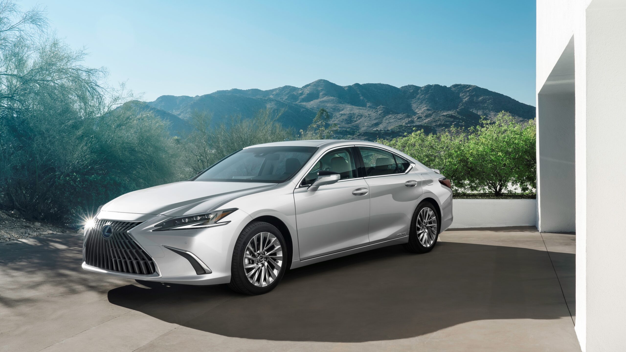 Lexus ES 2021