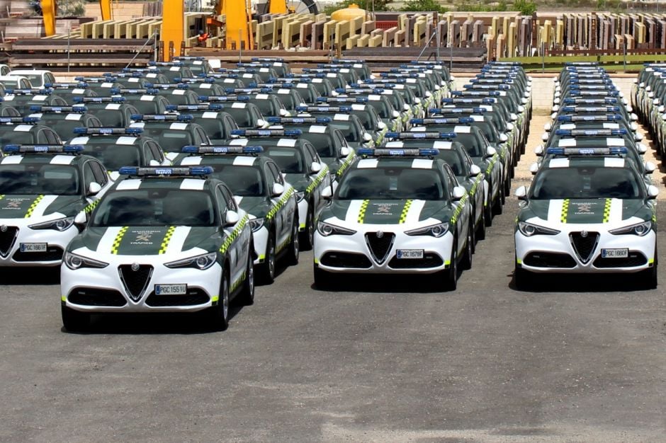 alfa romeo stelvio guardia civil