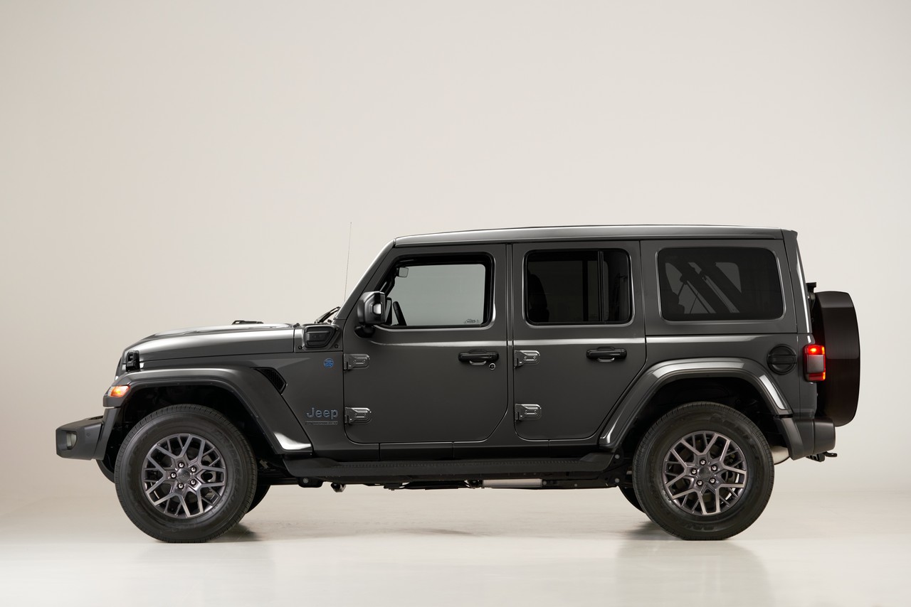 Jeep Wrangler 4xe ordini aperti