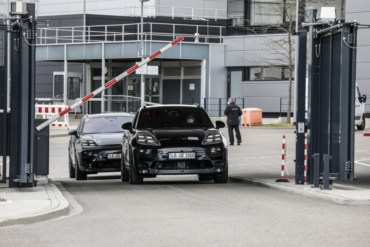 electric macan mule car