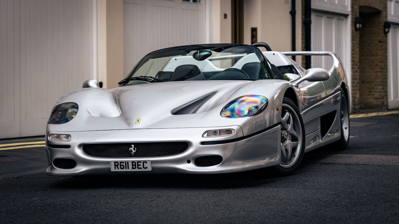 Una Ferrari F50 Straight Piped delizia Londra con il suo V12 [VIDEO]