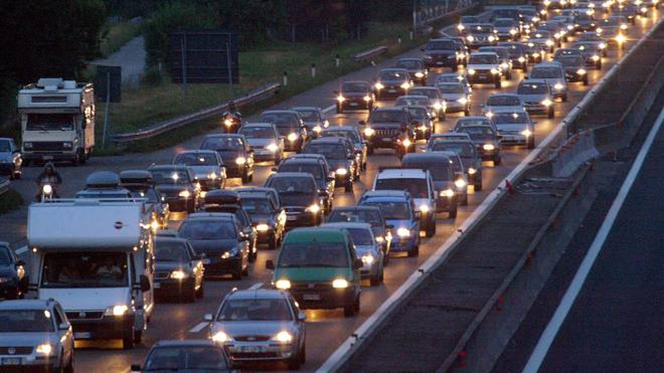 Autostrade: domani Bollino Nero. Assoutenti chiede assistenza per automobilisti