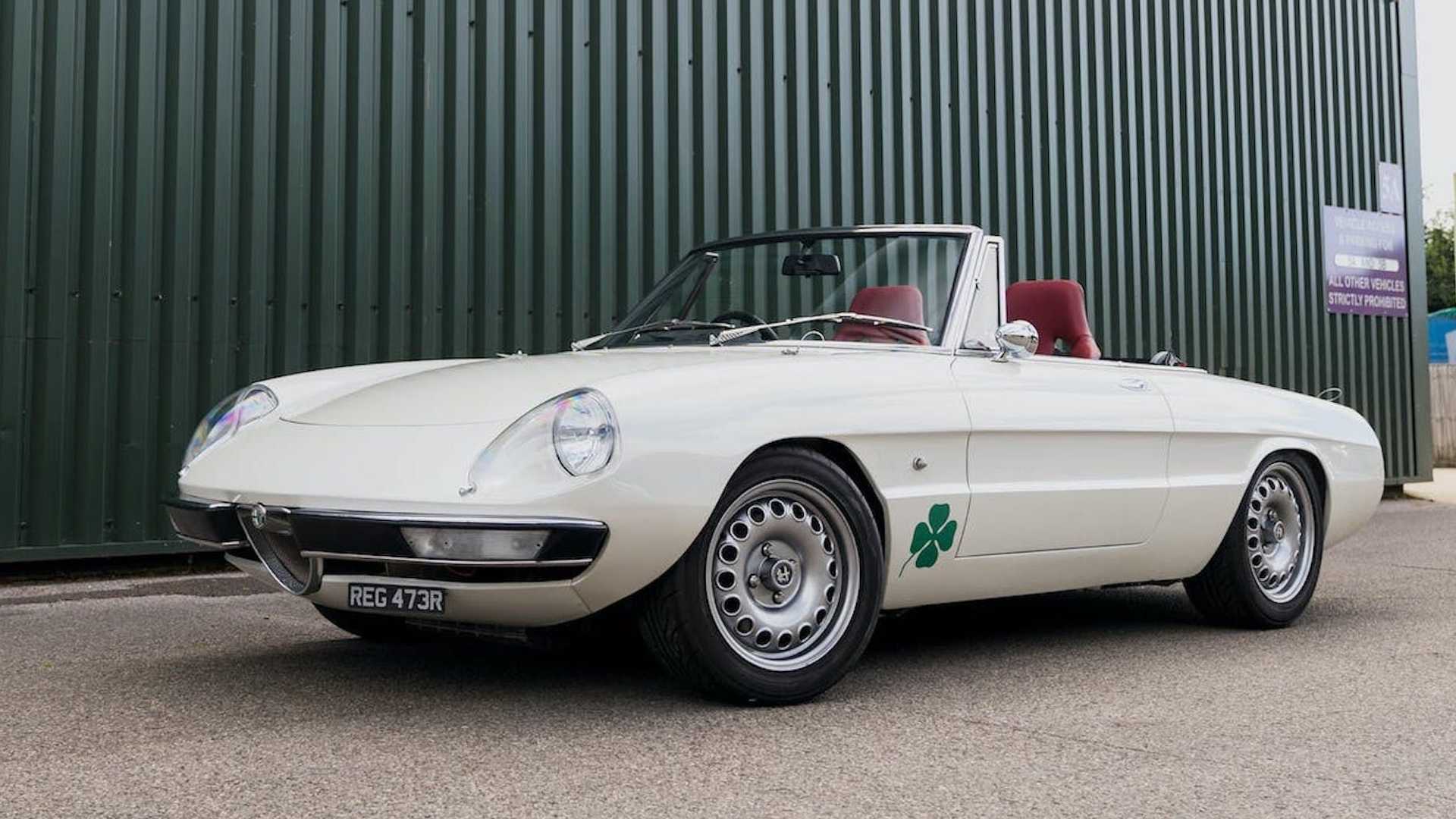 In vendita un’Alfa Romeo spider con un twinspark da 218 CV