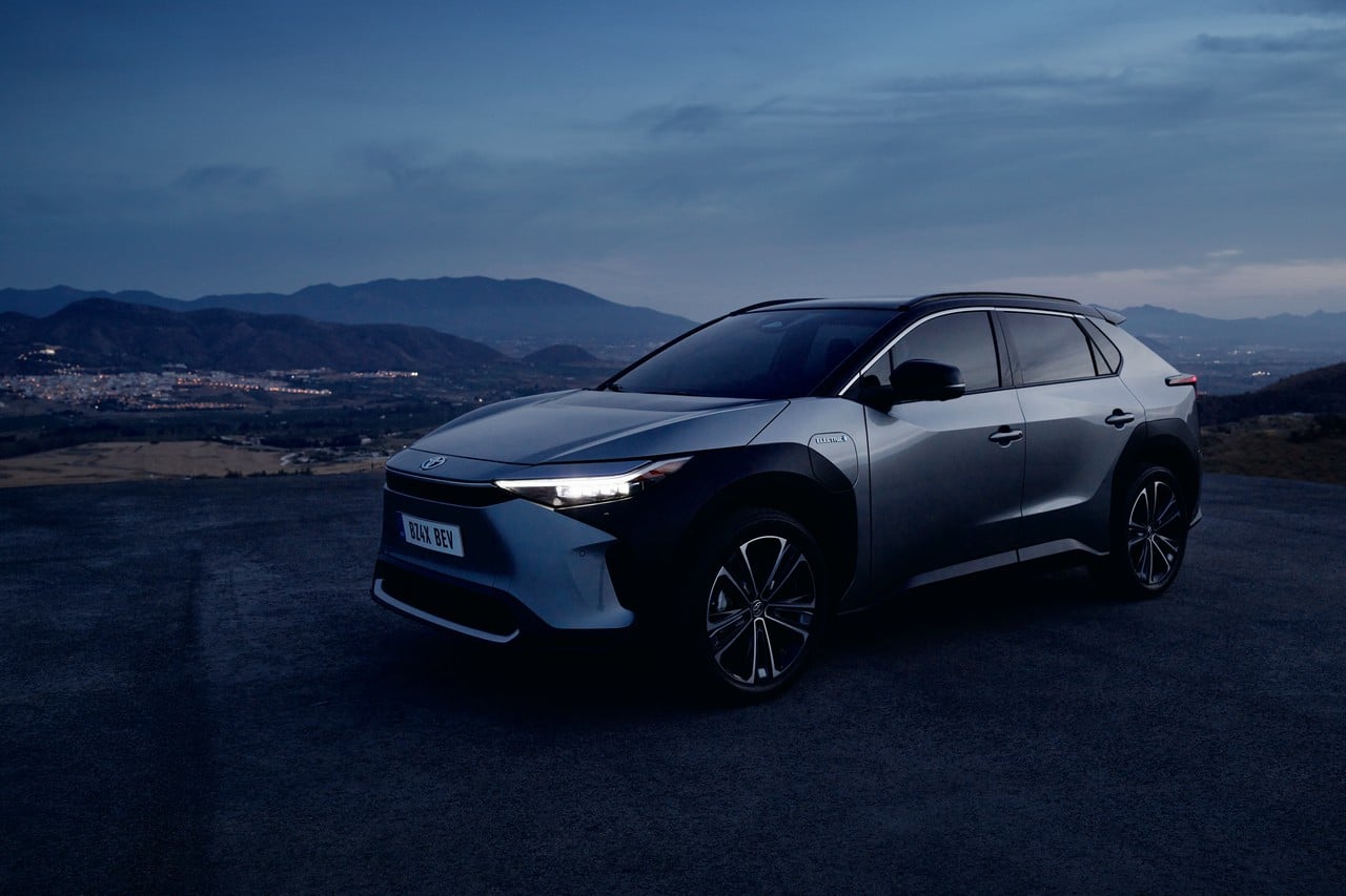 Toyota bZ4X 2023: cosa sappiamo sul crossover elettrico