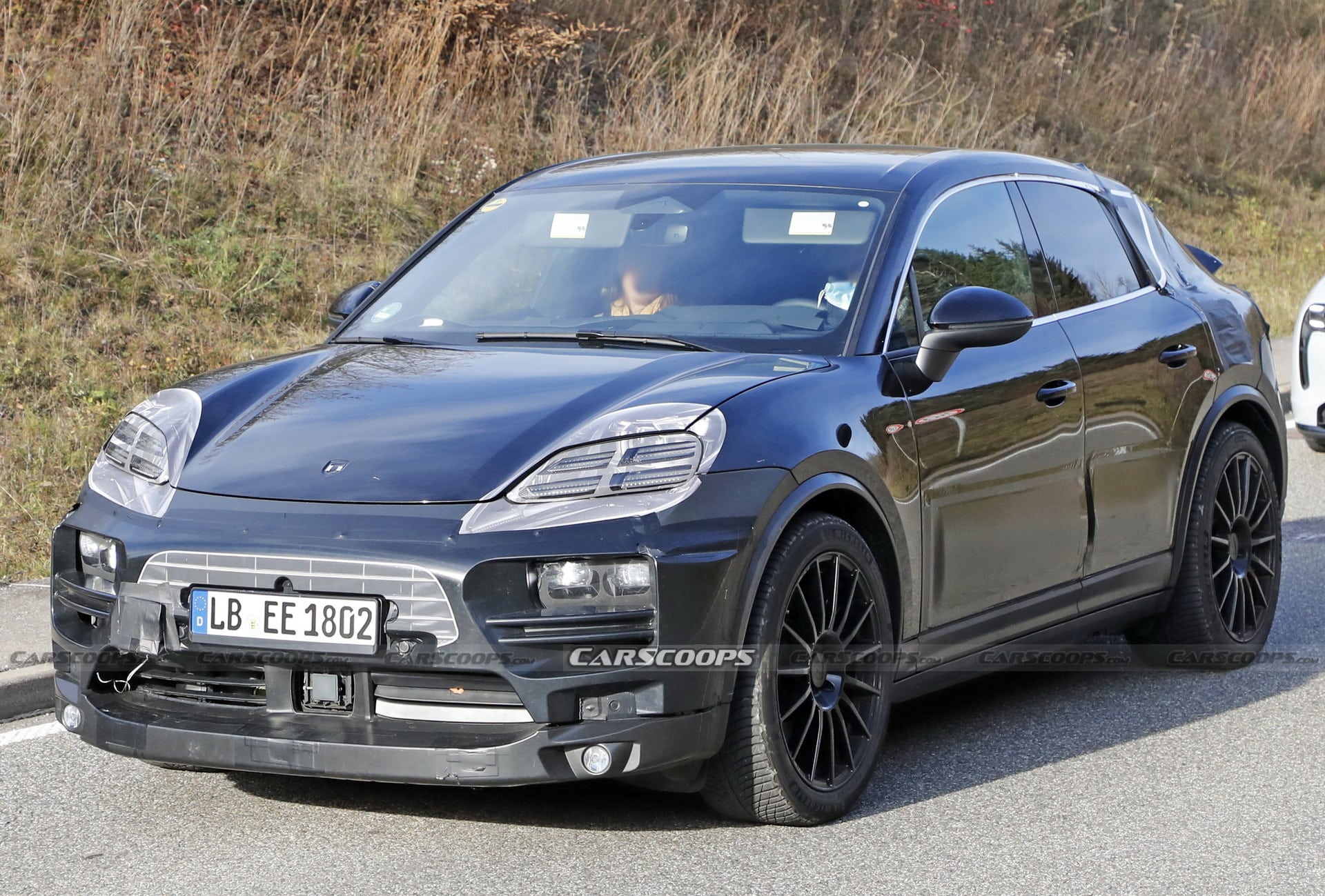 Porsche macan EV