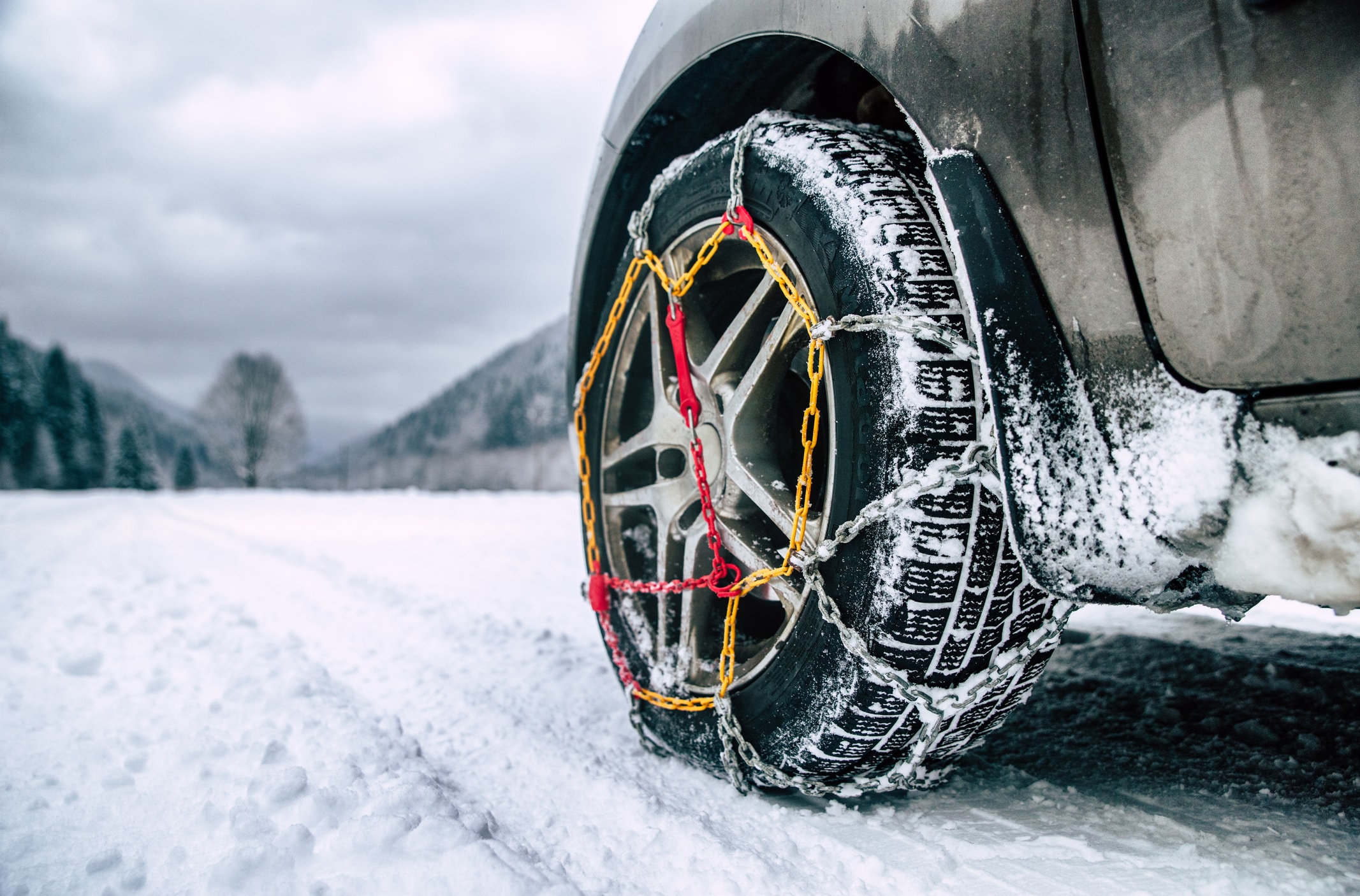 Come montare le catene da neve: la guida completa