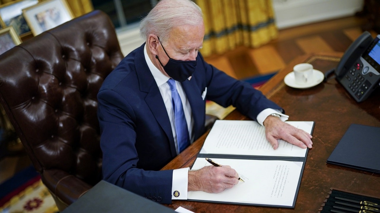 Joe biden firma