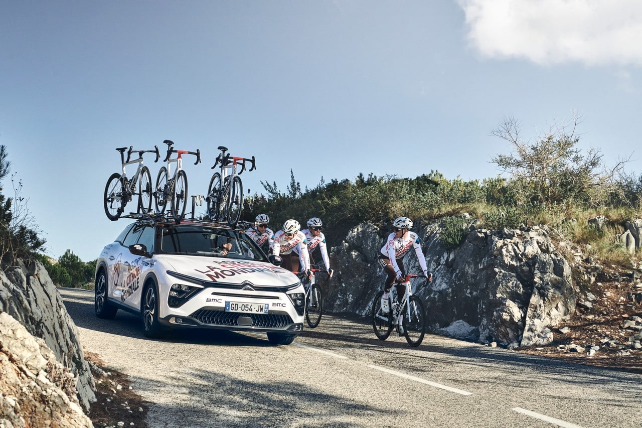 Citroen crede nel ciclismo: la nuova C5 X al servizio del team AG2R